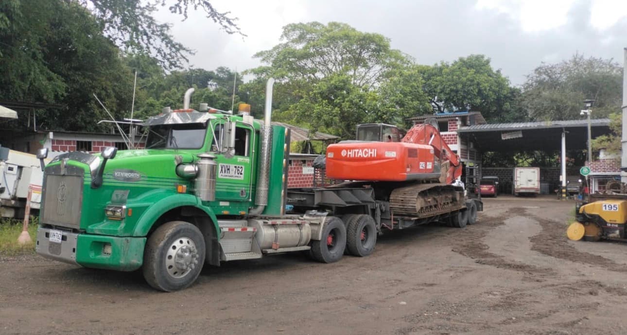 Cargue de planta de asfalto móvil